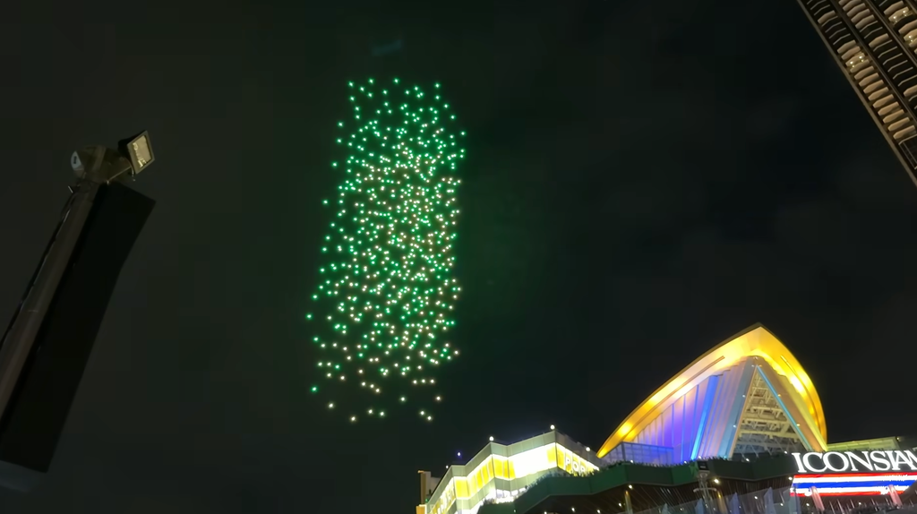 Drones show in singapore